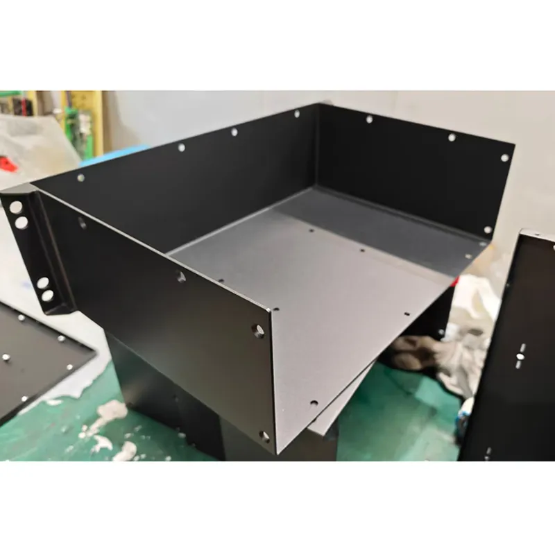 Предварительная сборка корпуса аккумуляторной батареи.2