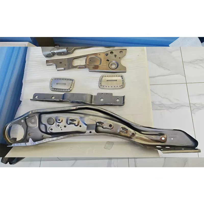 Штампованные детали для автомобильных сидений.7